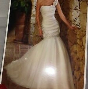 Stella york ella bridal wedding dress gown organza